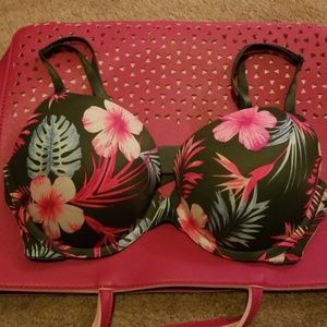 VS Pink Bra Bundle 3 pieces